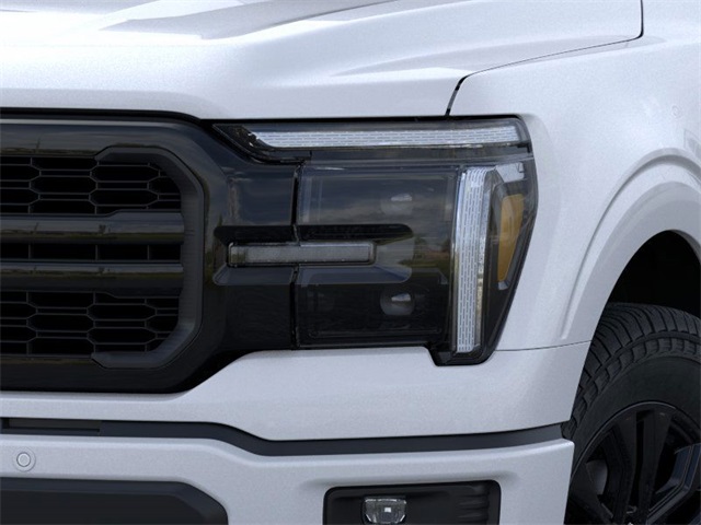 2025 Ford F-150 Lariat photo 17