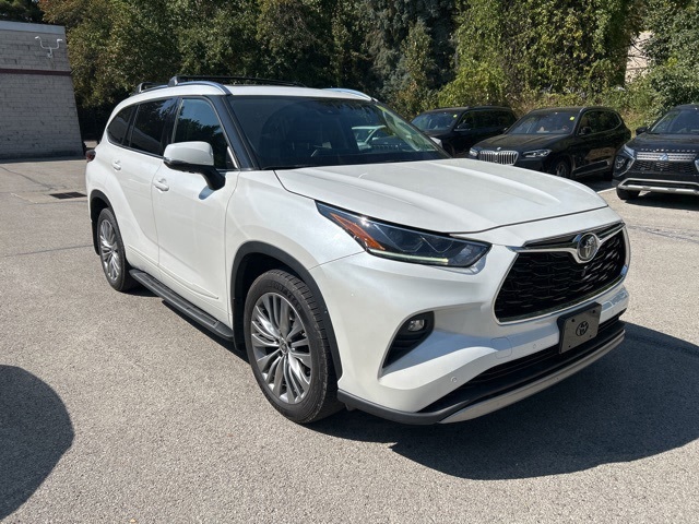 2020 Toyota Highlander Platinum photo 4