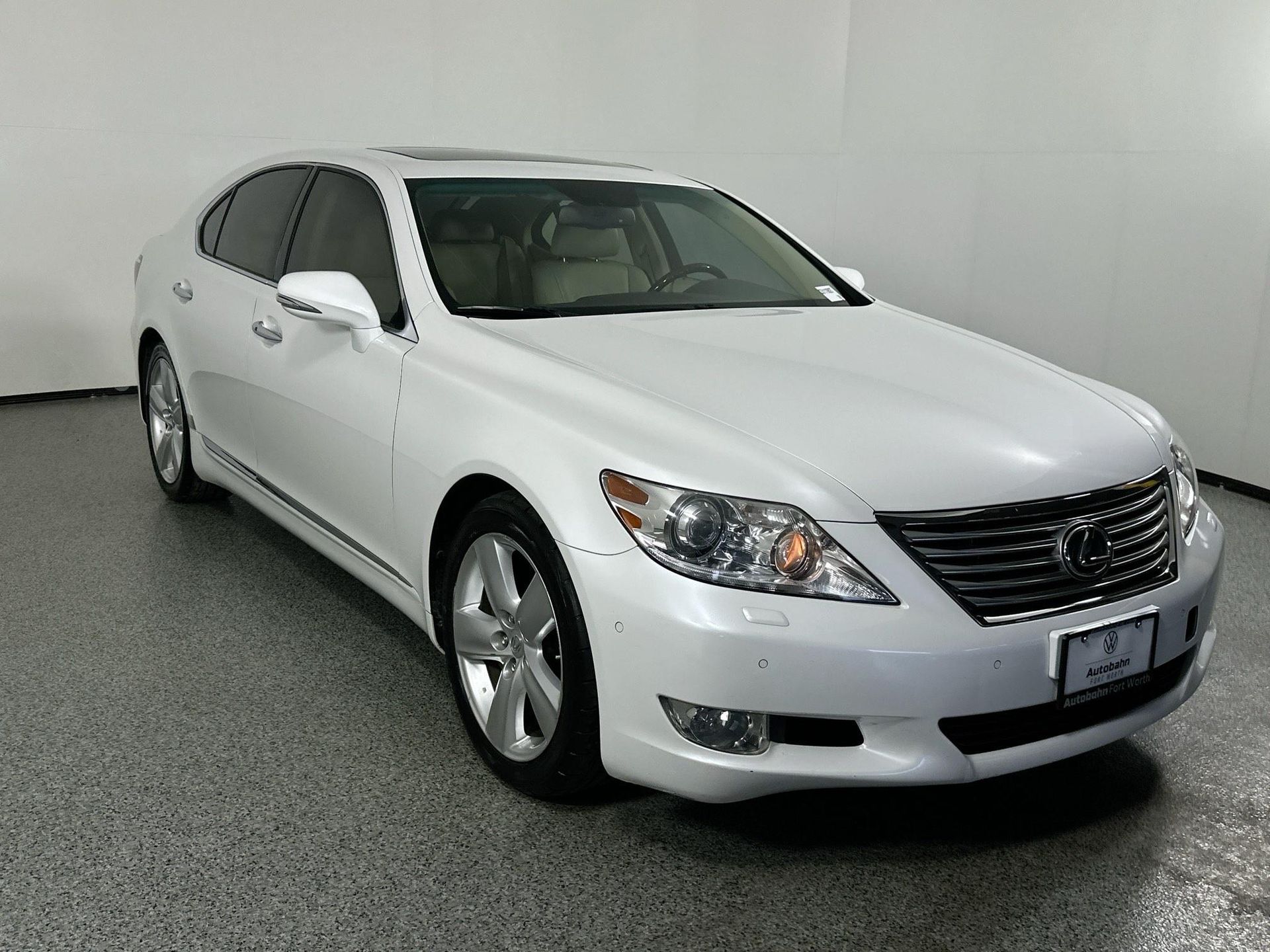 2012 Lexus LS 460 photo 2