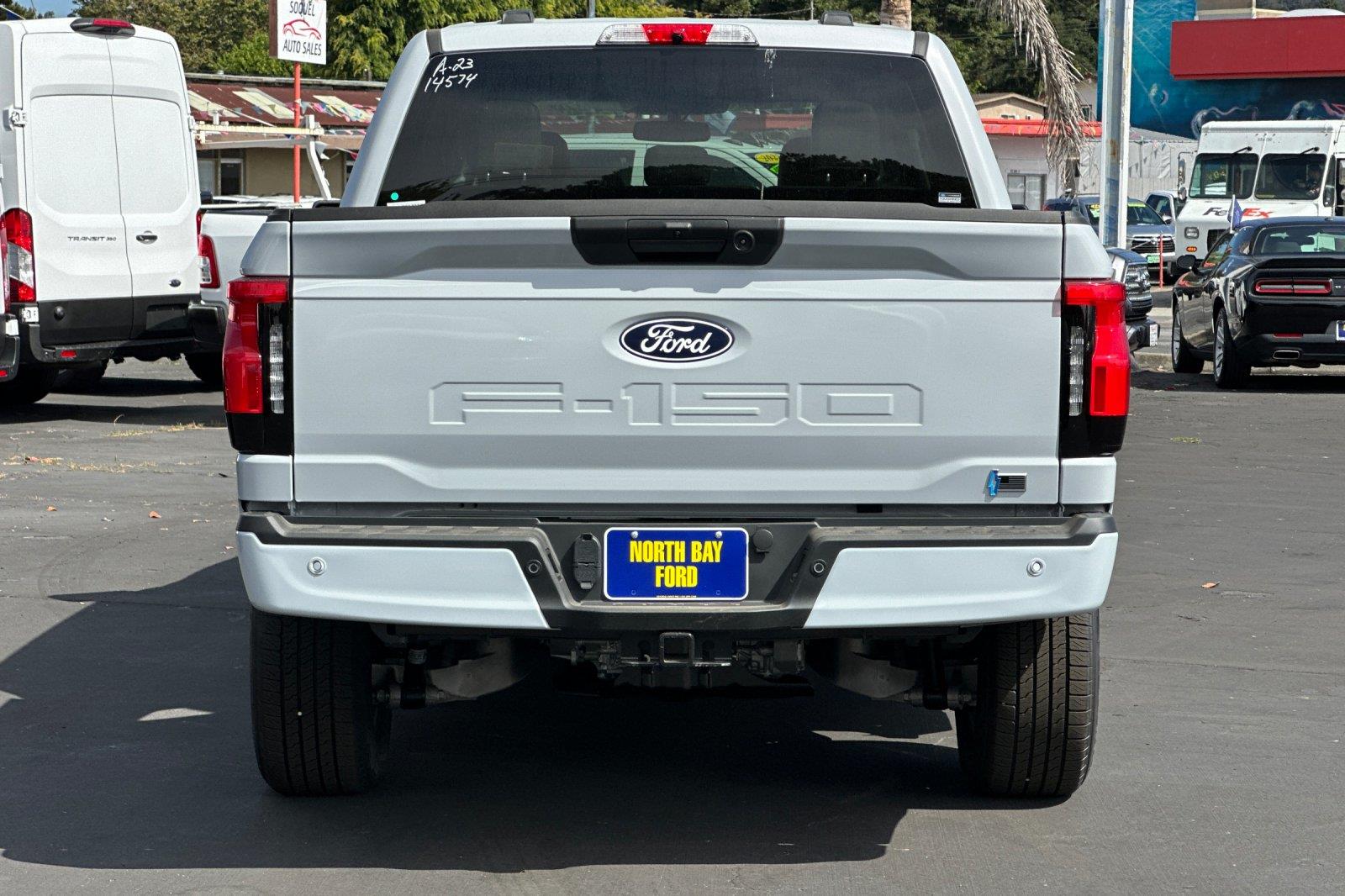 2025 Ford F-150 Lightning photo 4