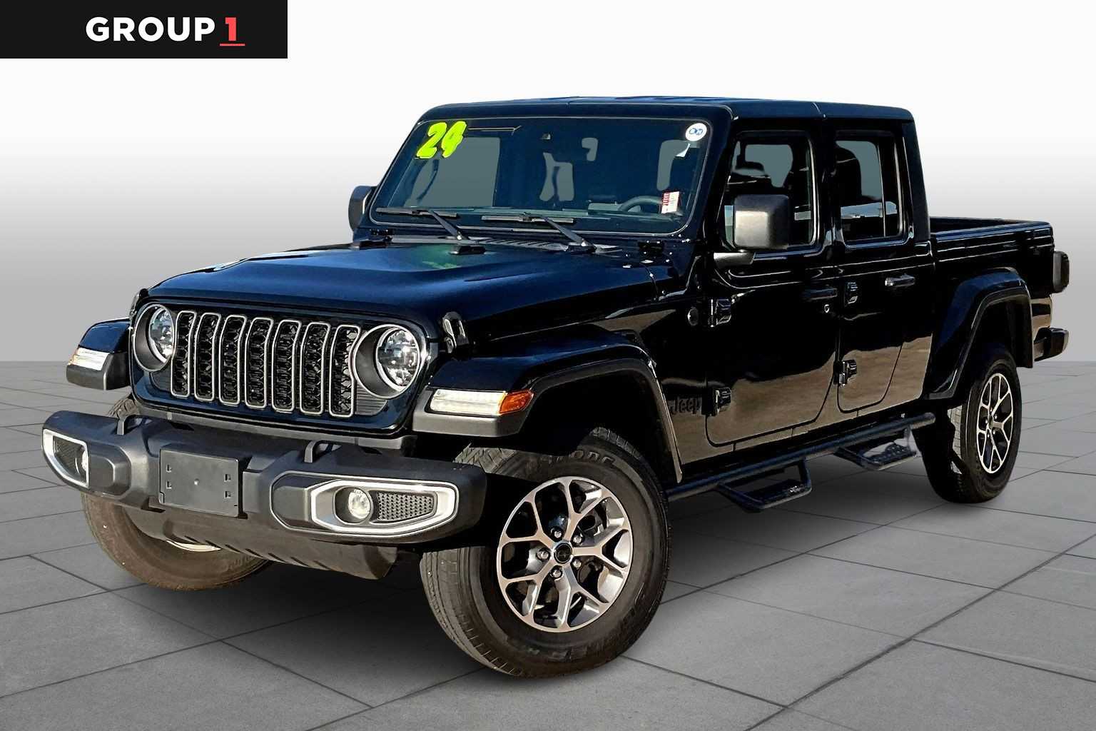 2024 Jeep Gladiator Sport S's photo