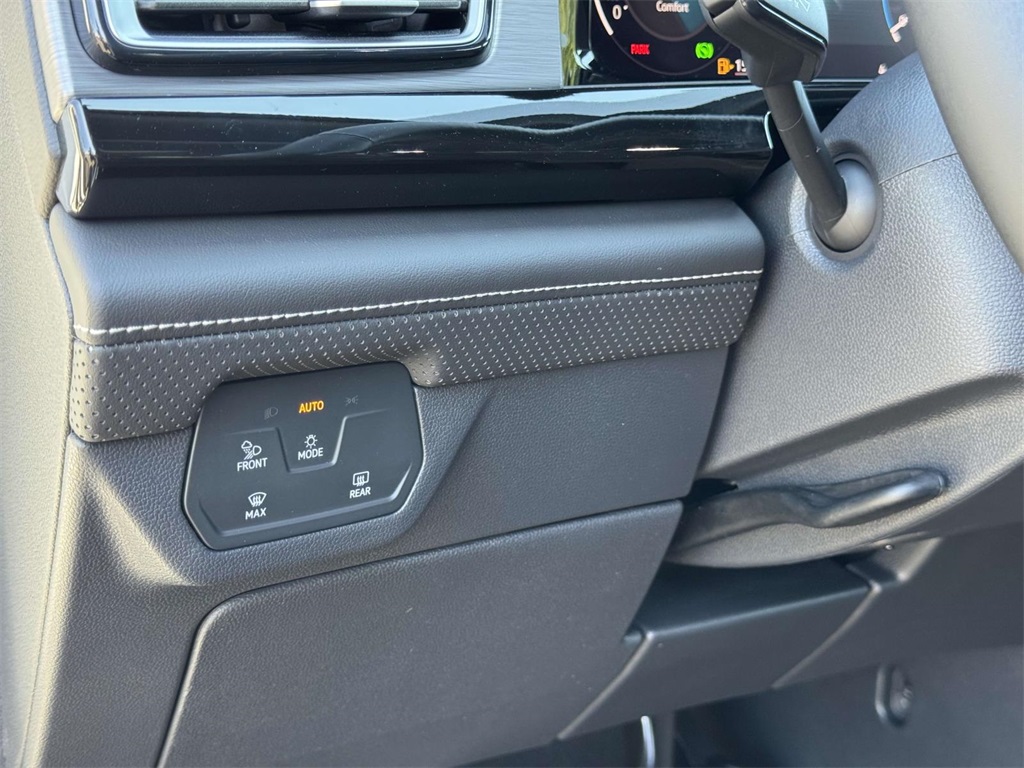 2026 Volkswagen Atlas Cross Sport SE Technology photo 28