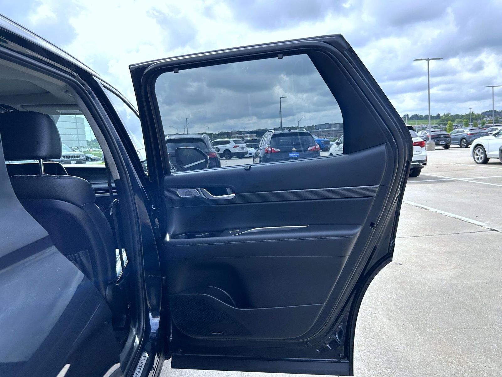 2023 Hyundai Palisade Limited photo 18