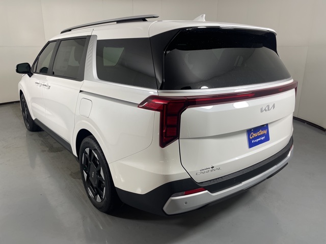 2026 Kia Carnival EX photo 3
