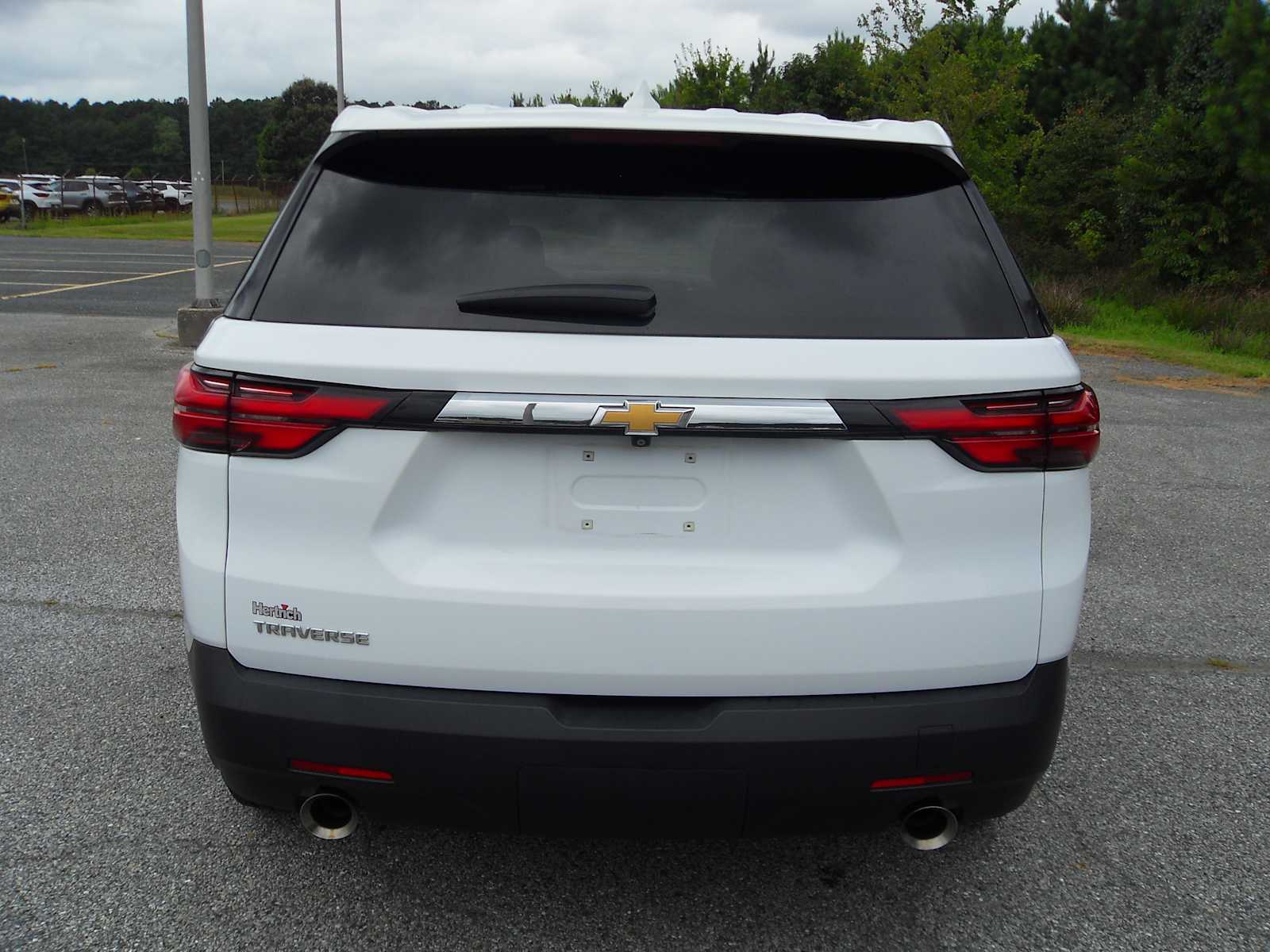 2022 Chevrolet Traverse LS photo 4