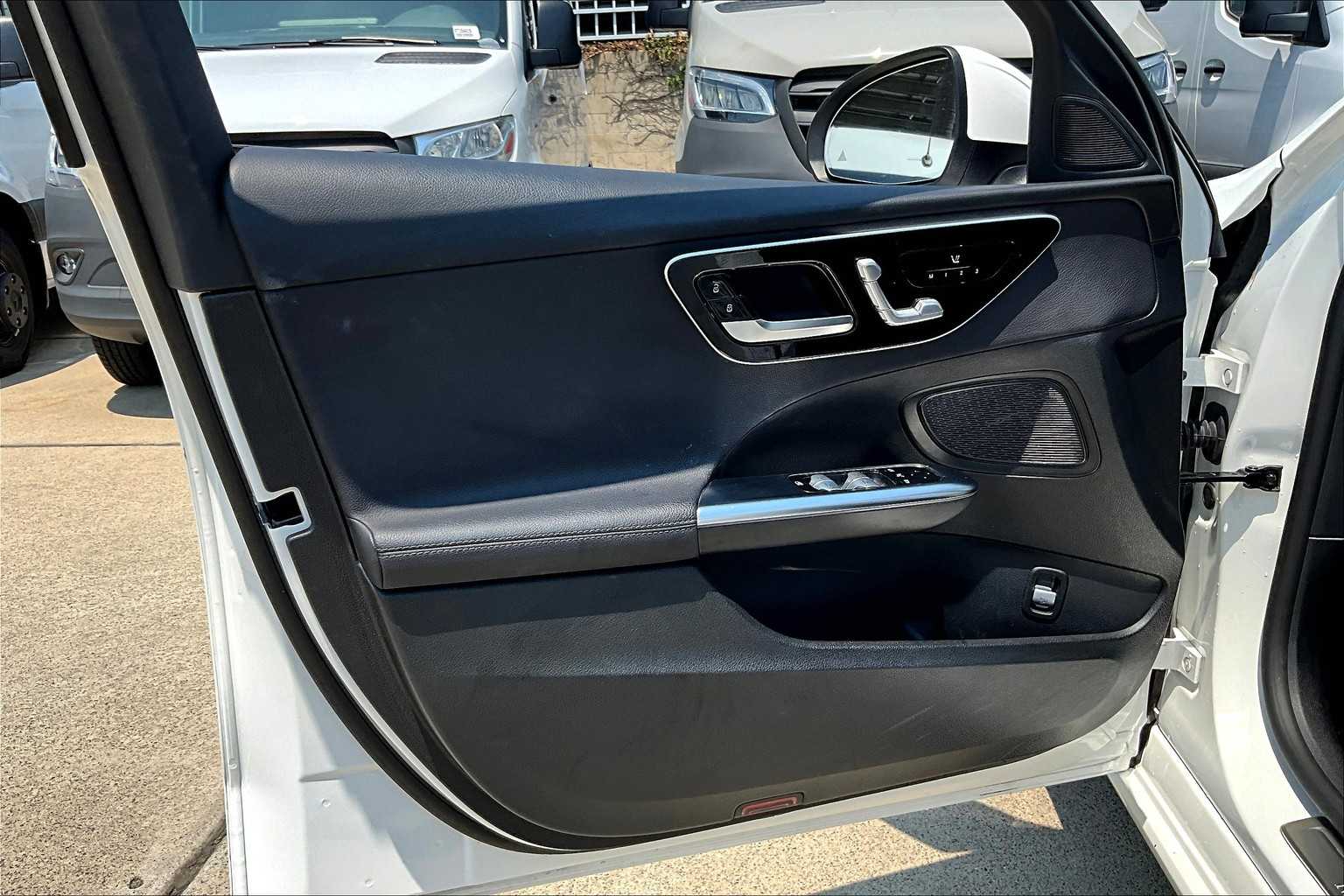 2023 Mercedes Benz C 300 photo 19