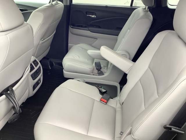 2021 Honda Pilot Touring photo 15