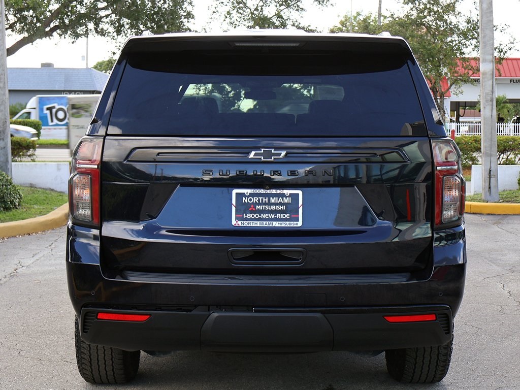 2023 Chevrolet Suburban Z71 photo 13