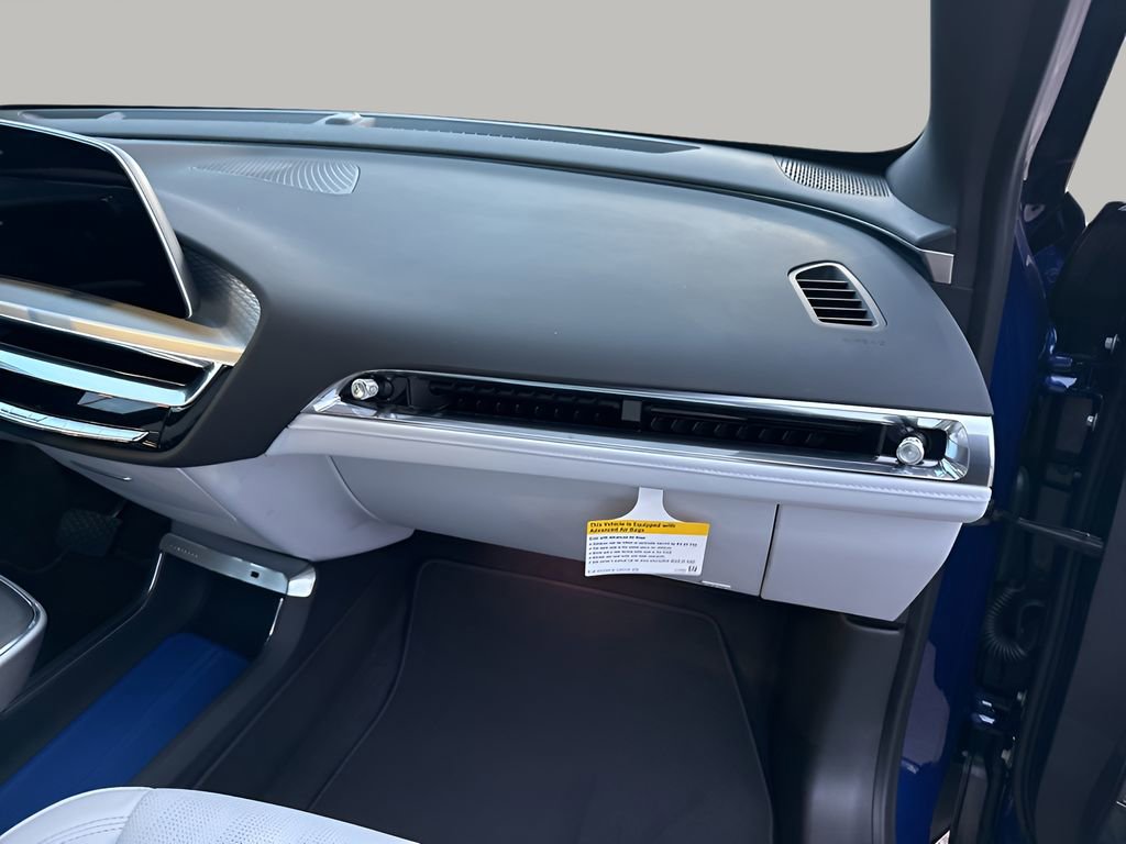 2025 Cadillac Lyriq Sport photo 11
