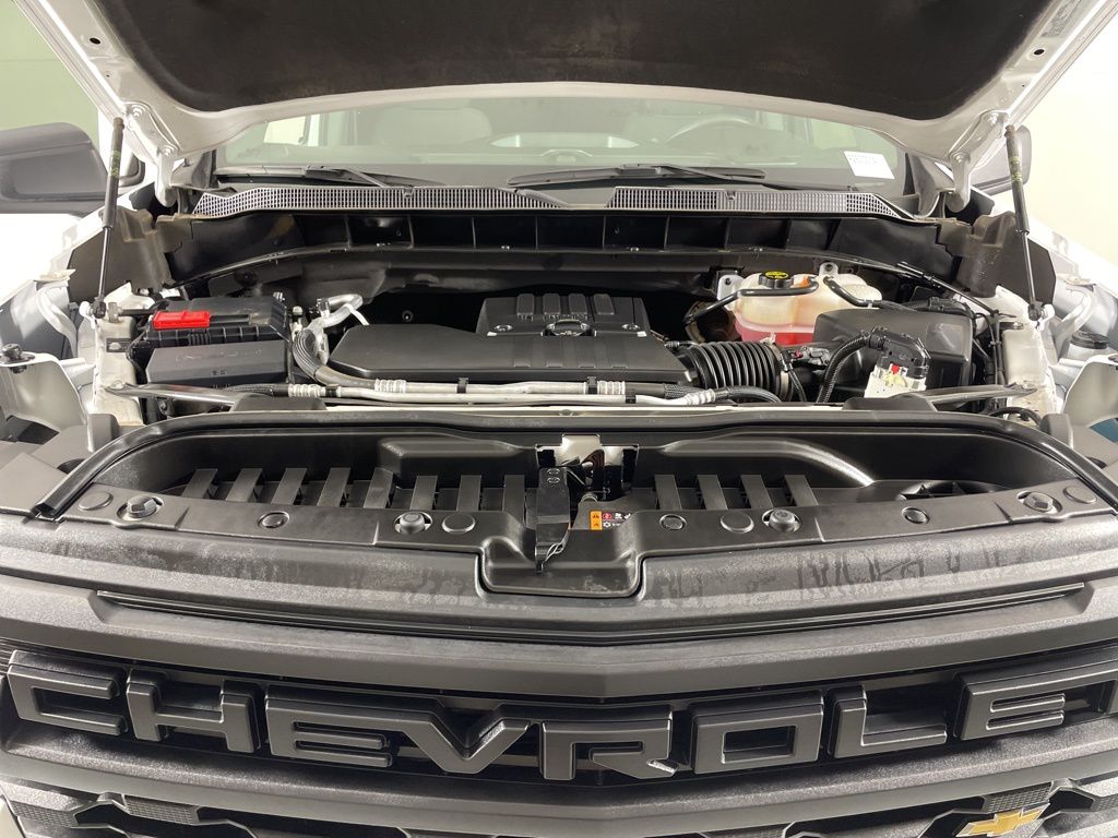 2024 Chevrolet Silverado 1500 Custom photo 38