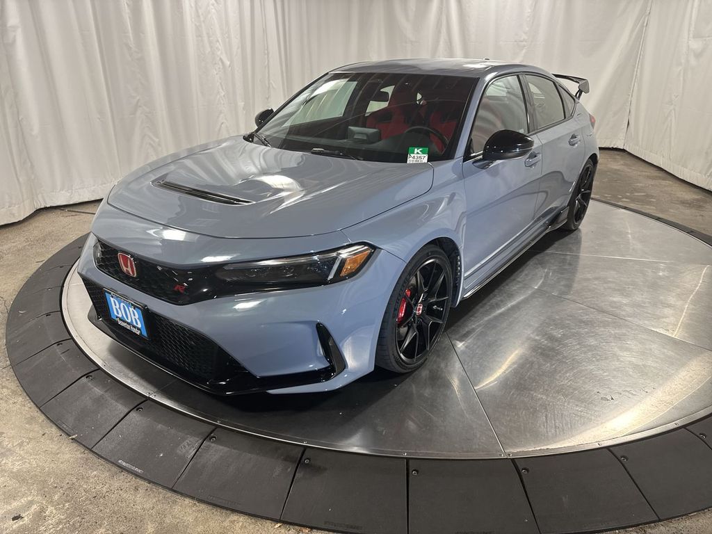 2023 Honda Civic Hatchback Type-R's photo