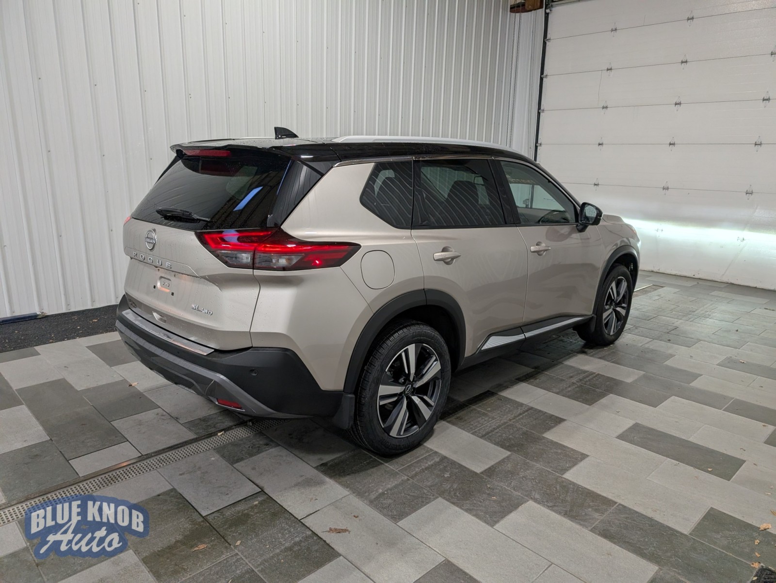 2022 Nissan Rogue SL photo 4