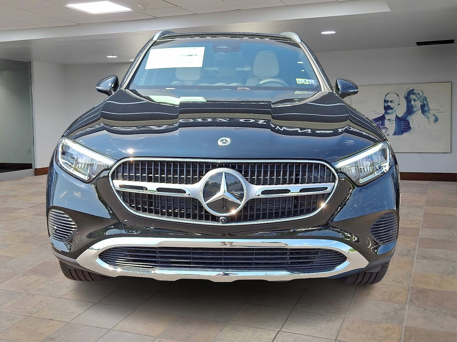 2026 Mercedes Benz GLC 300 4MATIC photo 2