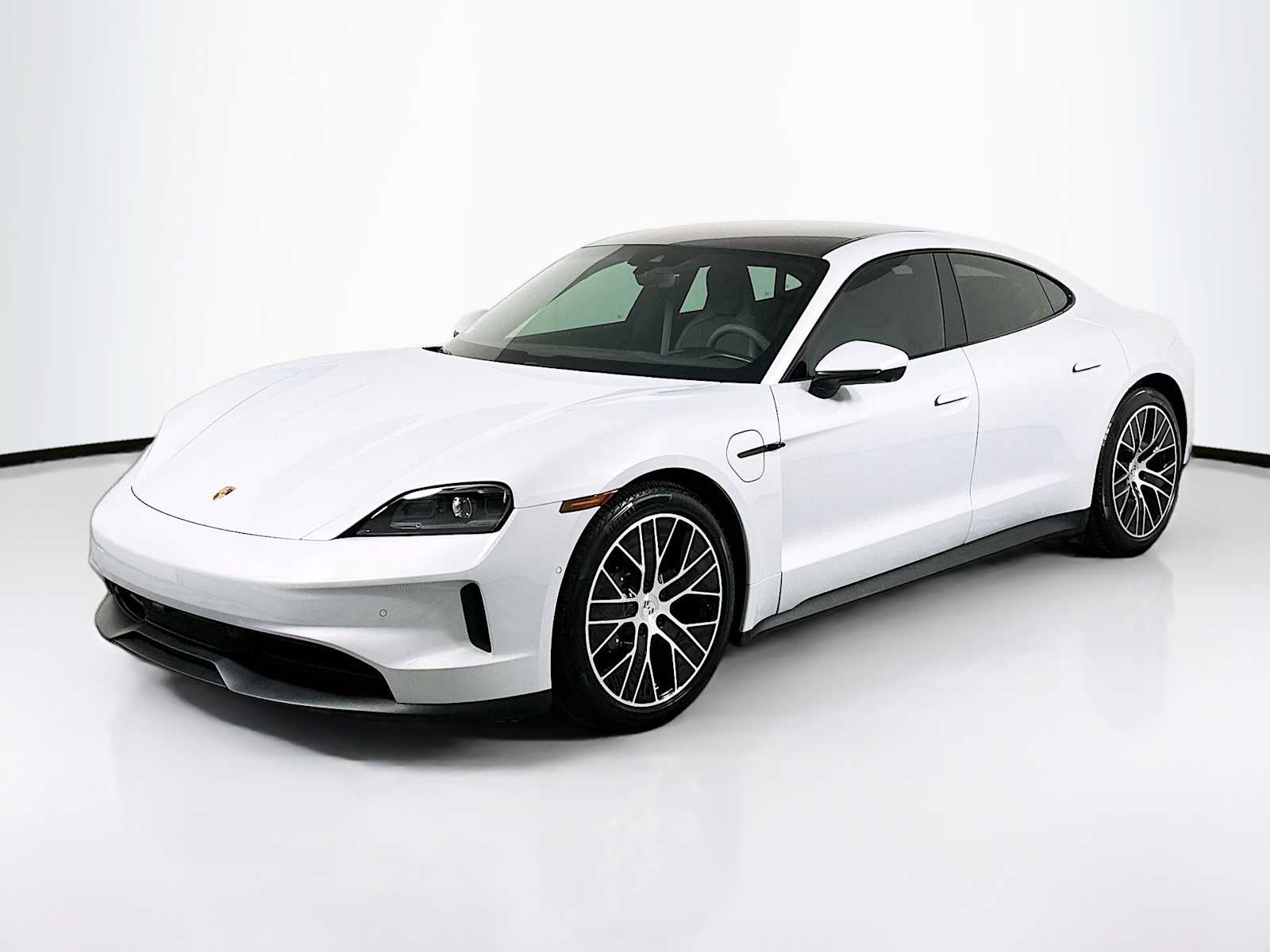 2025 Porsche Taycan Base's photo