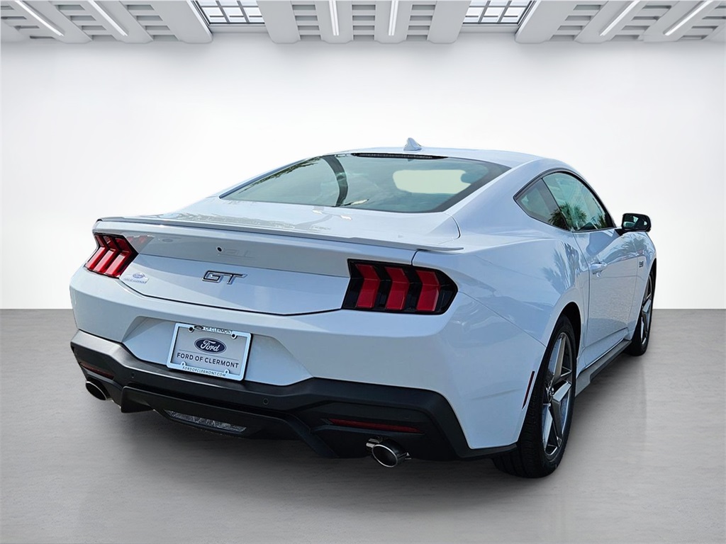 2025 Ford Mustang GT photo 5