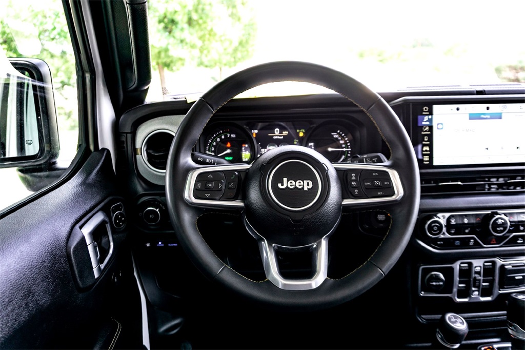 2024 Jeep Wrangler Sahara 4xe photo 26