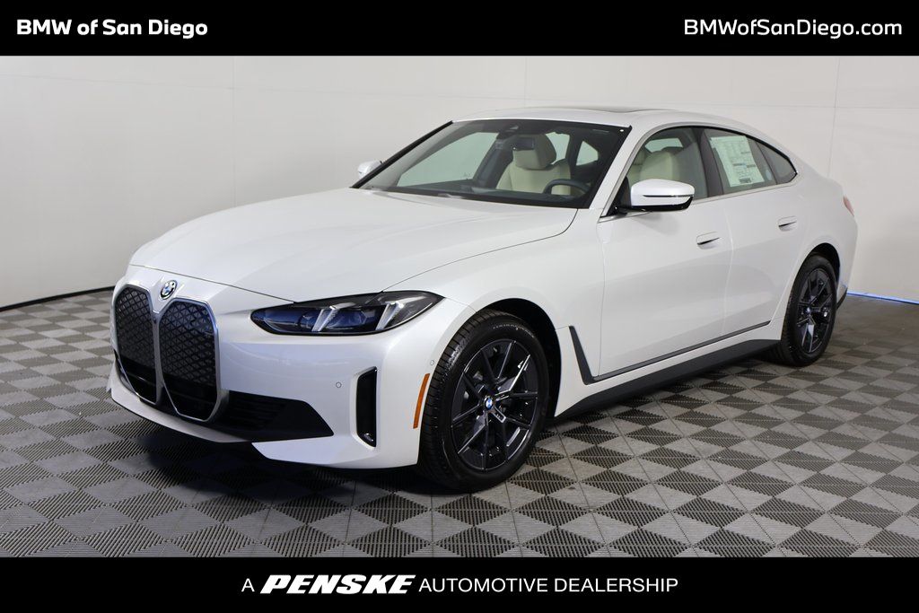 2025 BMW i4 40's photo