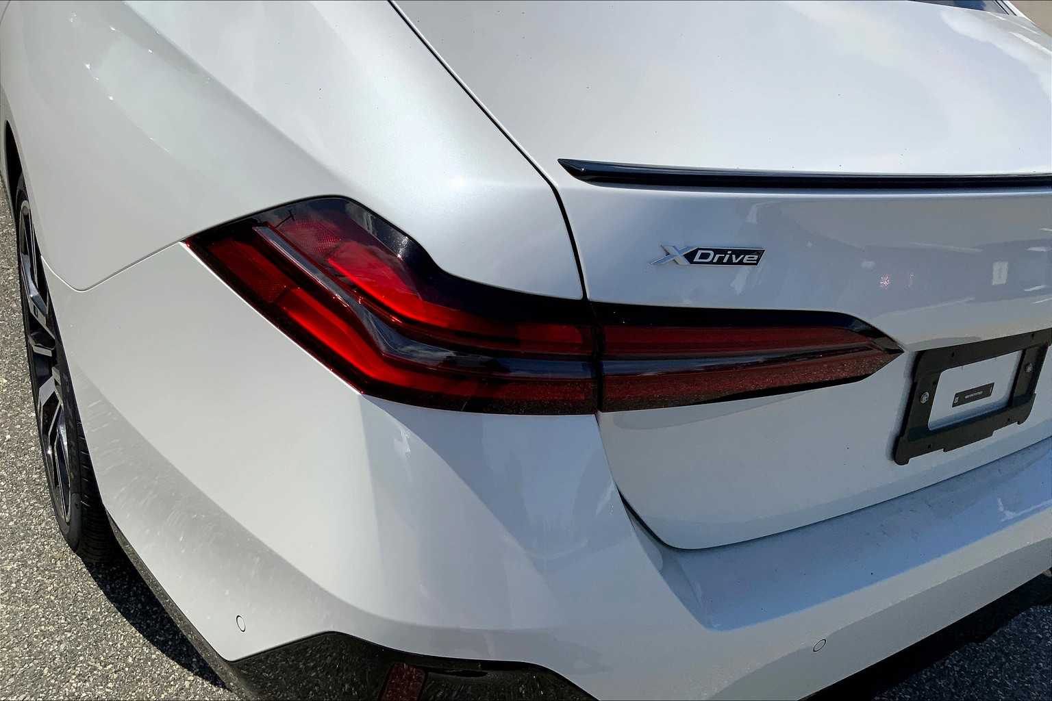2026 Bmw 550e xDrive photo 13