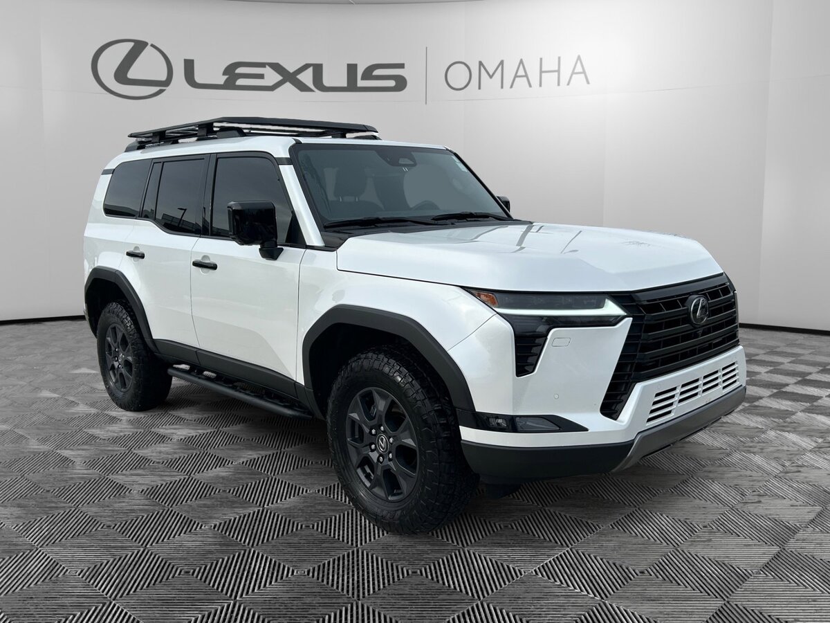 2024 Lexus GX Overtrail's photo