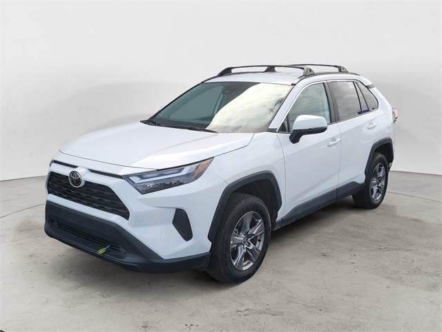 2024 Toyota RAV4 XLE's photo