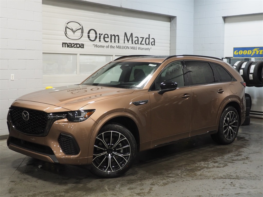 2026 Mazda CX-70 Premium Package's photo