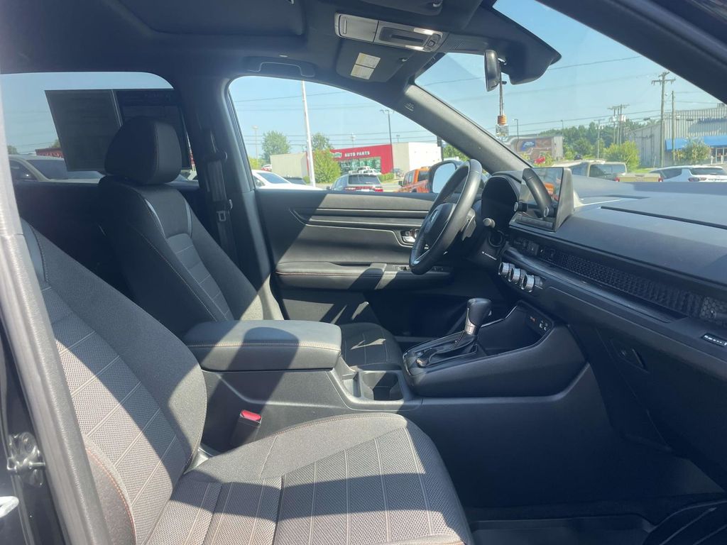 2023 Honda CR-V Hybrid Sport photo 13