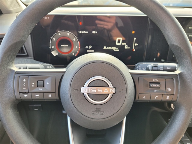 2025 Nissan Kicks SV photo 11