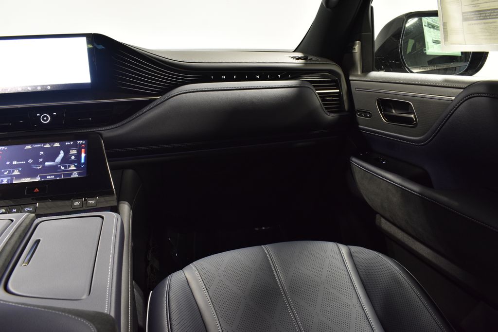 2026 Infiniti QX80 Sensory photo 14