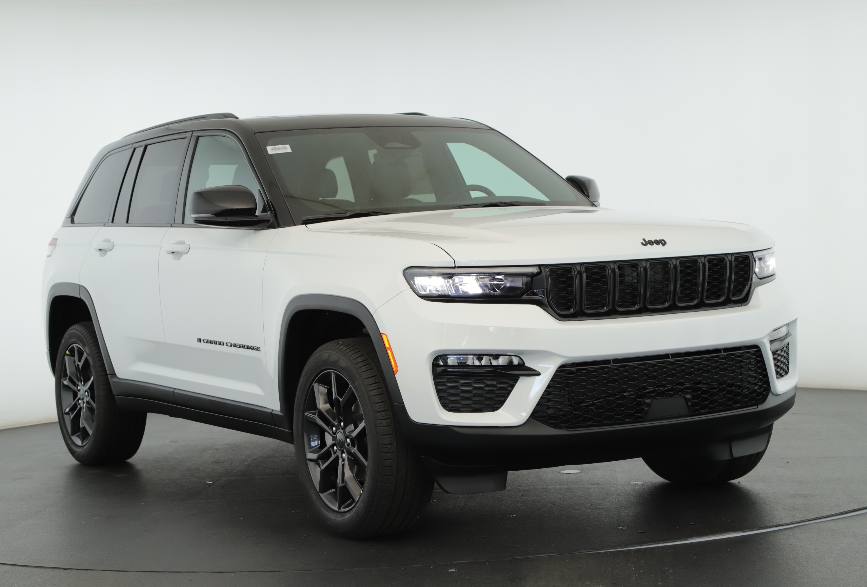 2025 Jeep Grand Cherokee Limited's photo