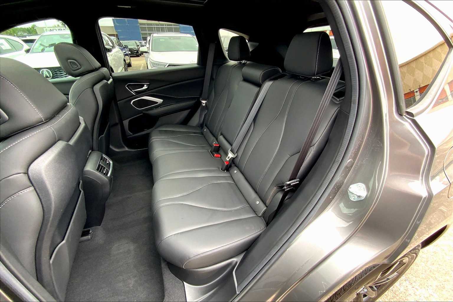 2025 Acura RDX photo 16