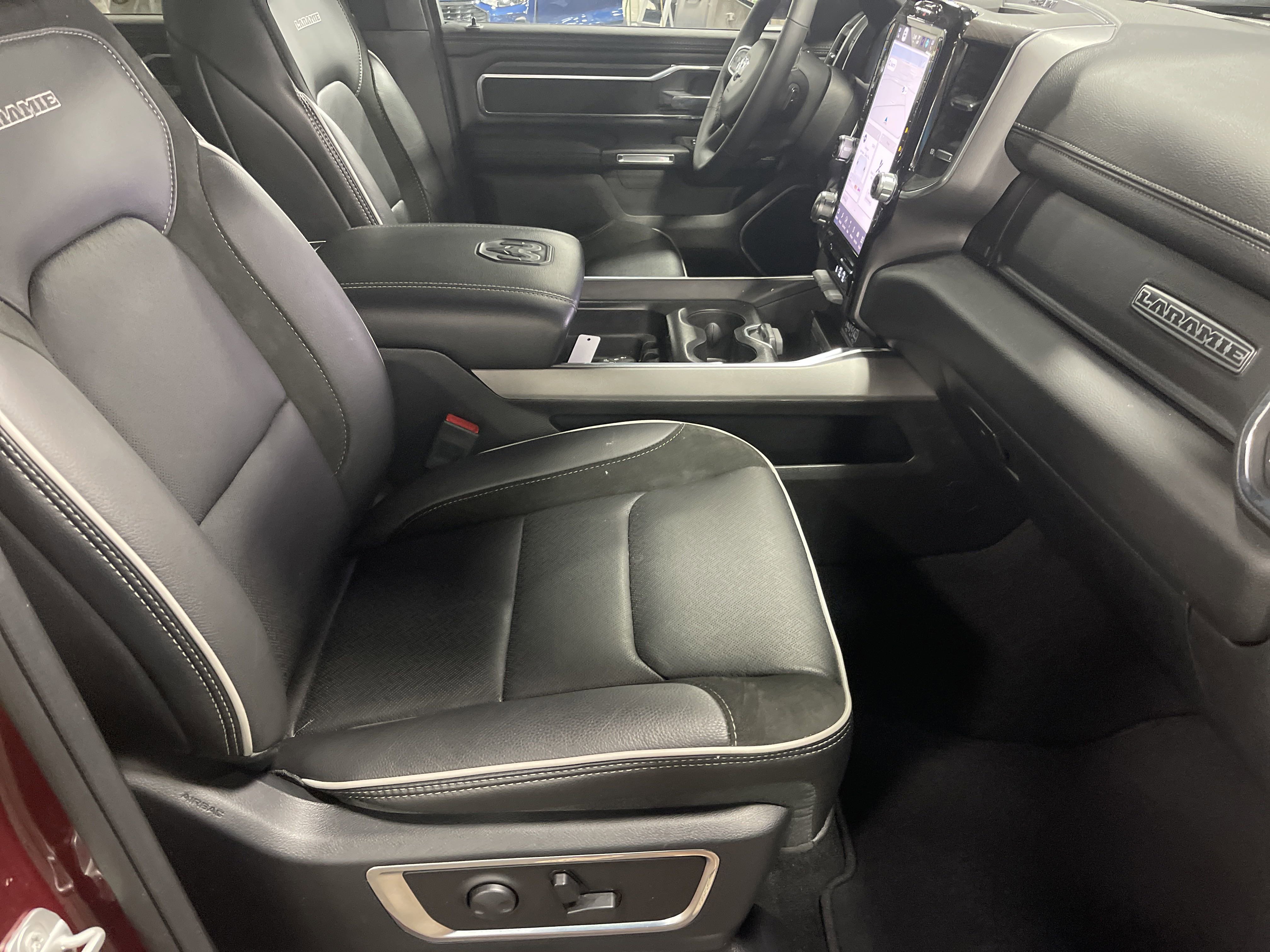 2025 Ram 1500 Laramie photo 4