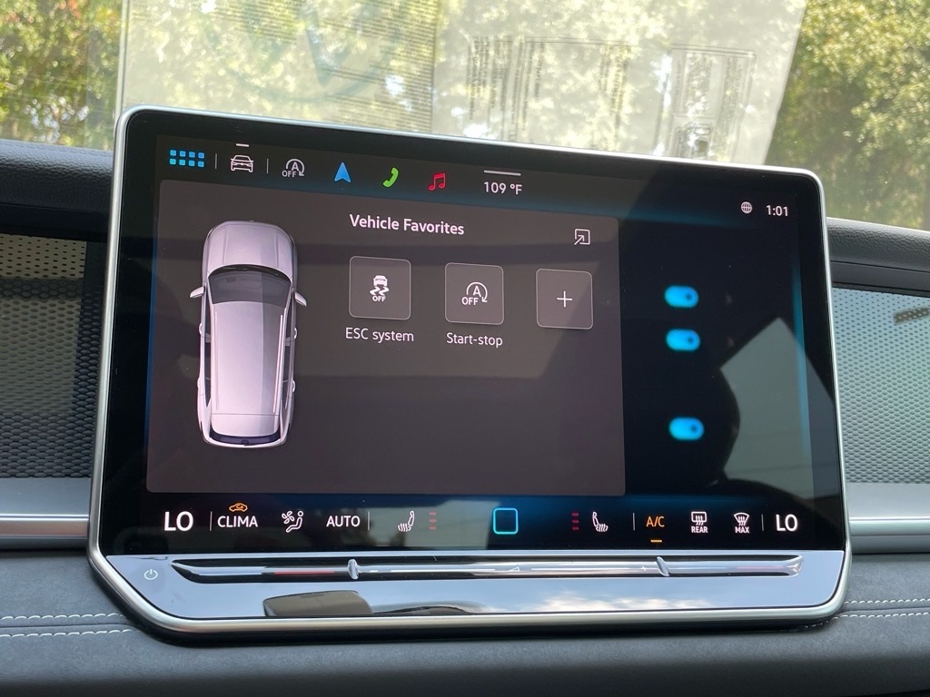 2025 Volkswagen Tiguan SE photo 11
