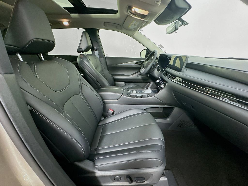 2023 Infiniti QX60 Luxe photo 34