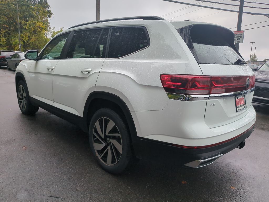 2024 Volkswagen Atlas SE Technology photo 5