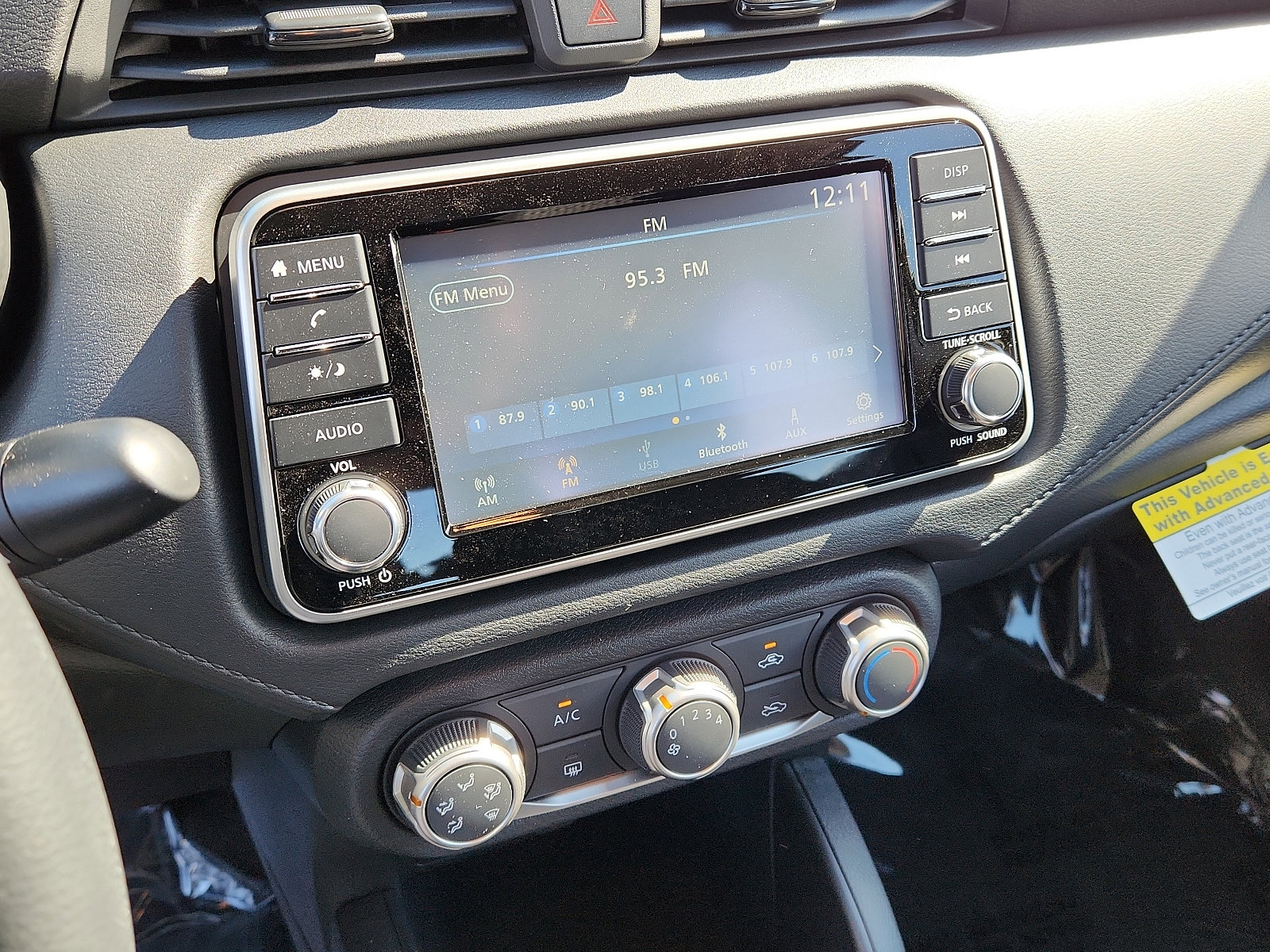 2025 Nissan Versa S photo 9
