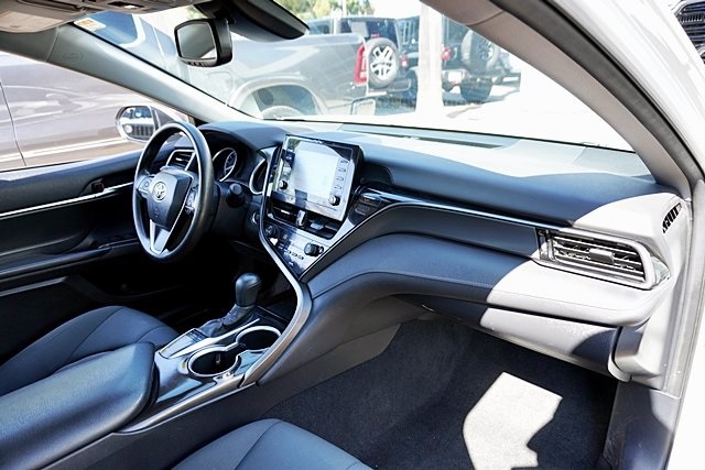 2023 Toyota Camry LE photo 9