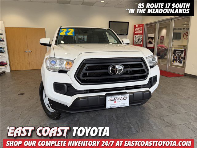 2022 Toyota Tacoma SR's photo
