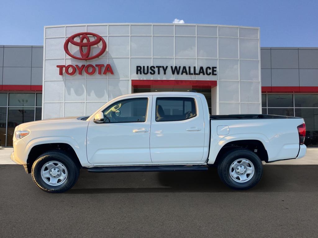 2023 Toyota Tacoma SR's photo