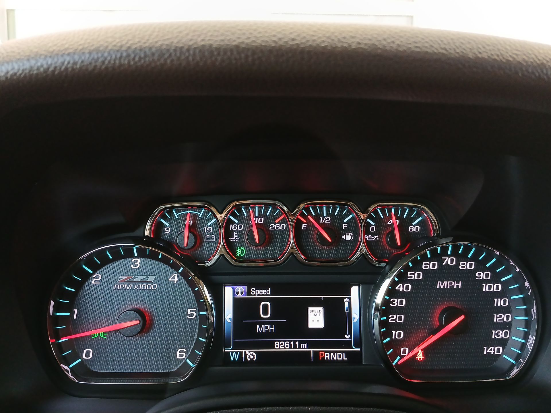 2018 Chevrolet Suburban LT photo 11