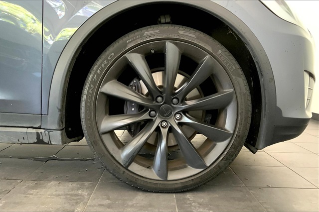 2020 Tesla Model X Long Range photo 6