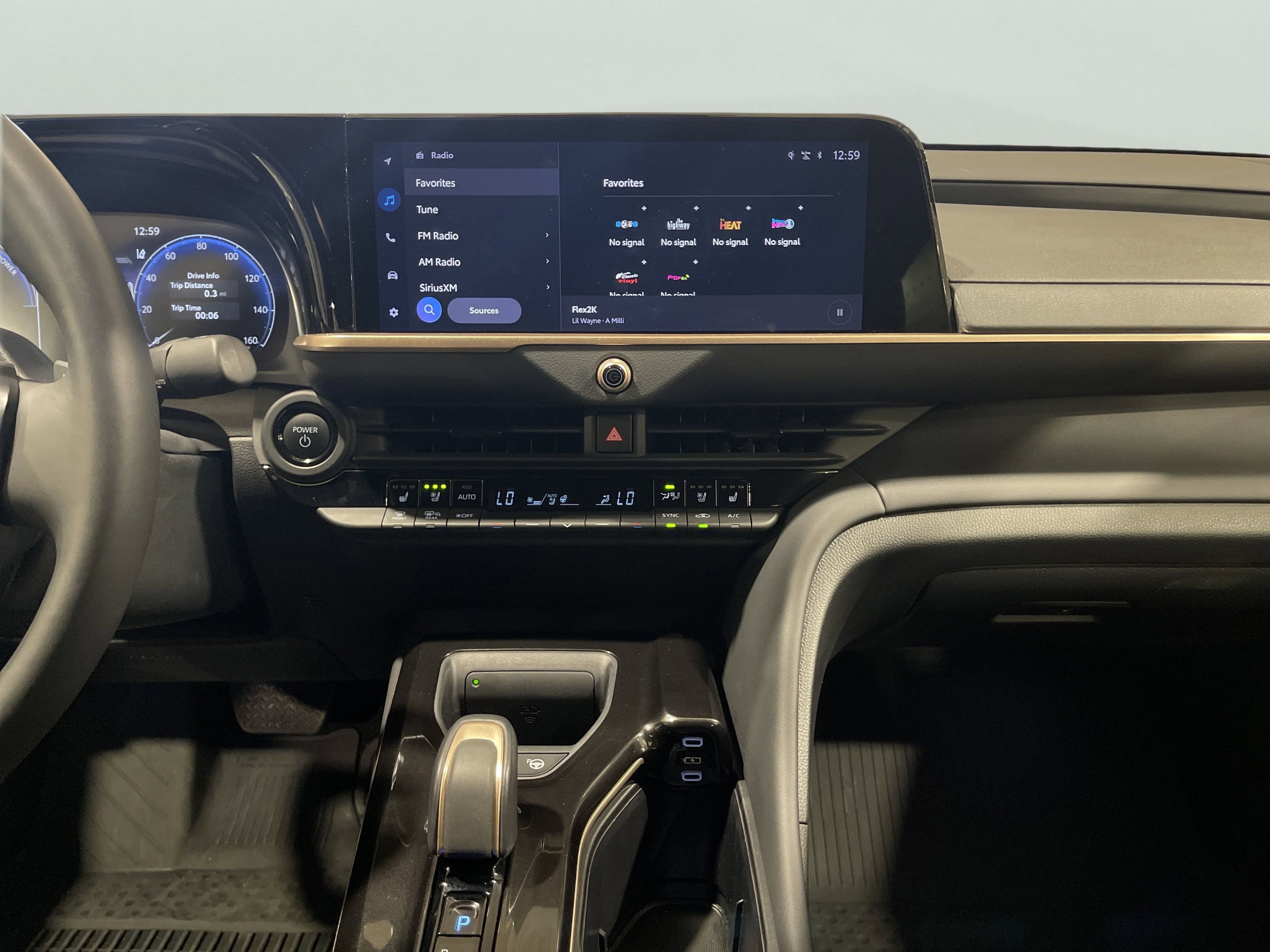 2025 Toyota Crown Platinum photo 19