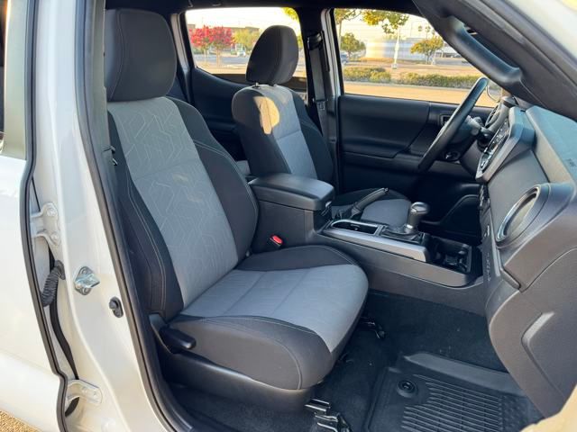 2023 Toyota Tacoma TRD Off-Road photo 24