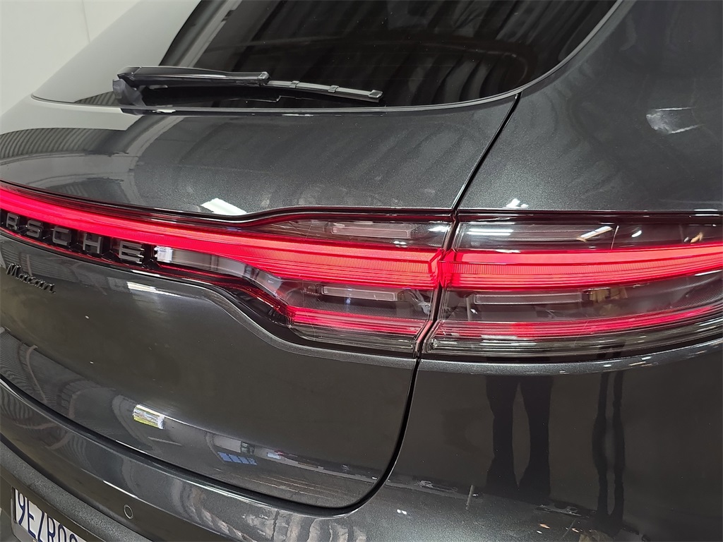 2023 Porsche Macan T photo 27
