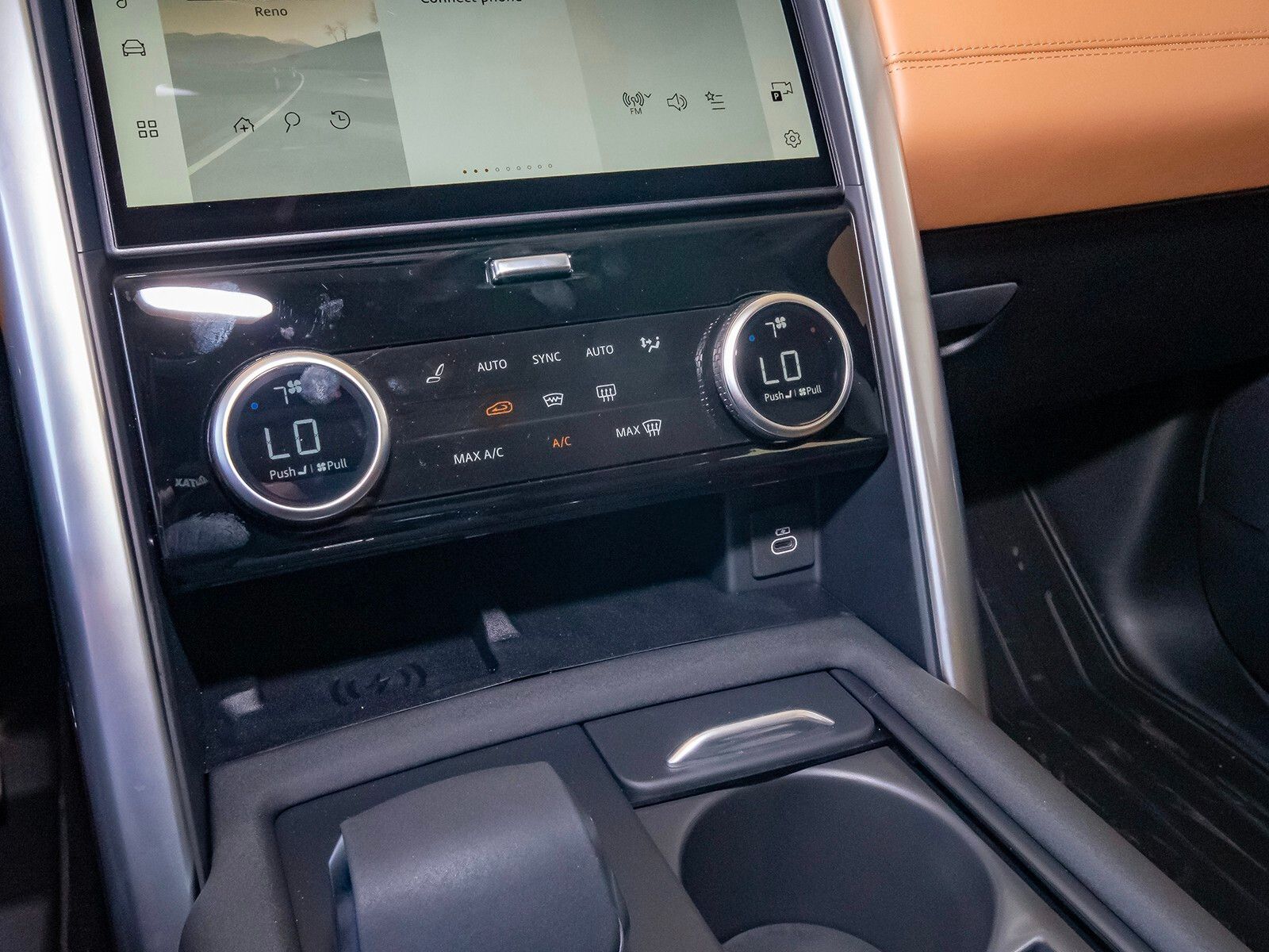 2025 Land Rover Discovery Metropolitan Edition photo 22