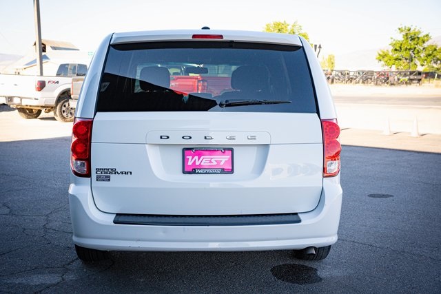 2017 Dodge Grand Caravan SE Plus Blacktop photo 9