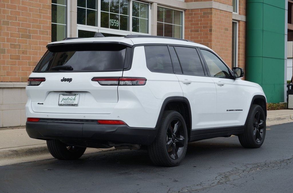 2023 Jeep Grand Cherokee Altitude photo 5