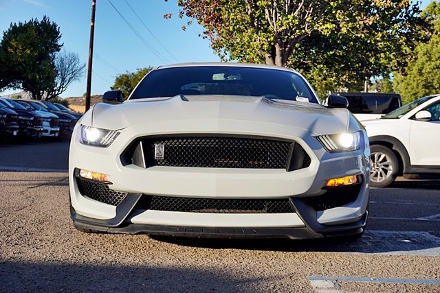 Used 2017 White Ford Shelby GT350 image 4