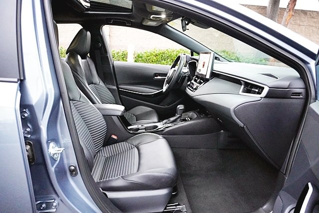 Used 2025 Blue Toyota XSE image 10