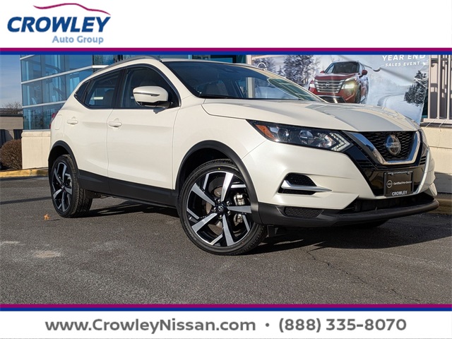 2022 Nissan Rogue Sport SL's photo