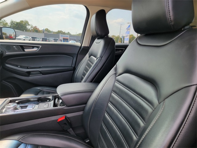 2020 Ford Edge SEL photo 14